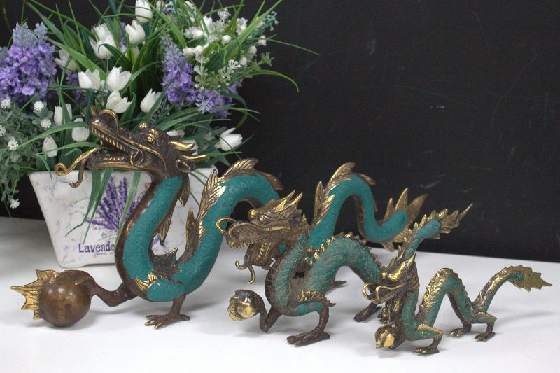 Fengshui - Dragon moye, avec boule - 27cm