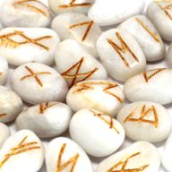 Pierres Runiques & Sachet -  Agate Blanche