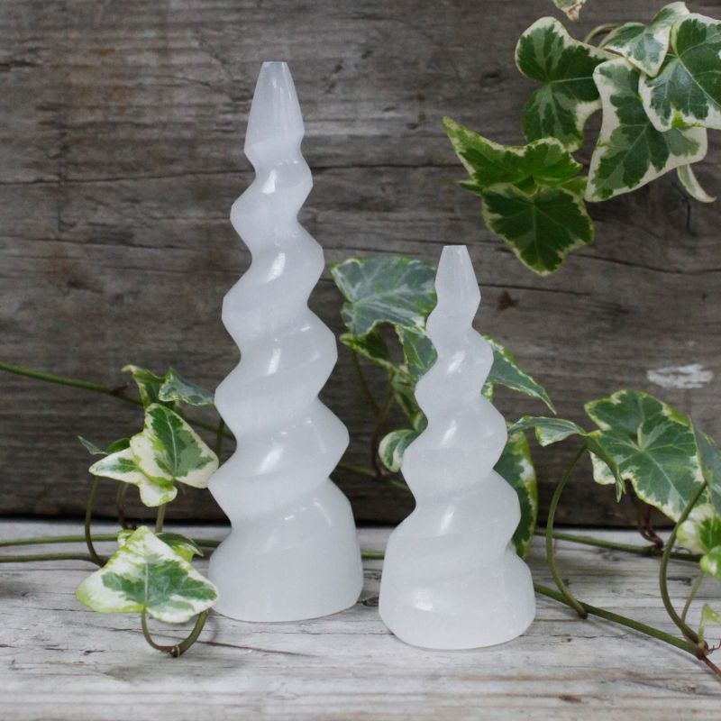 Tour Sélénite Spirale Licorne - 10 cm