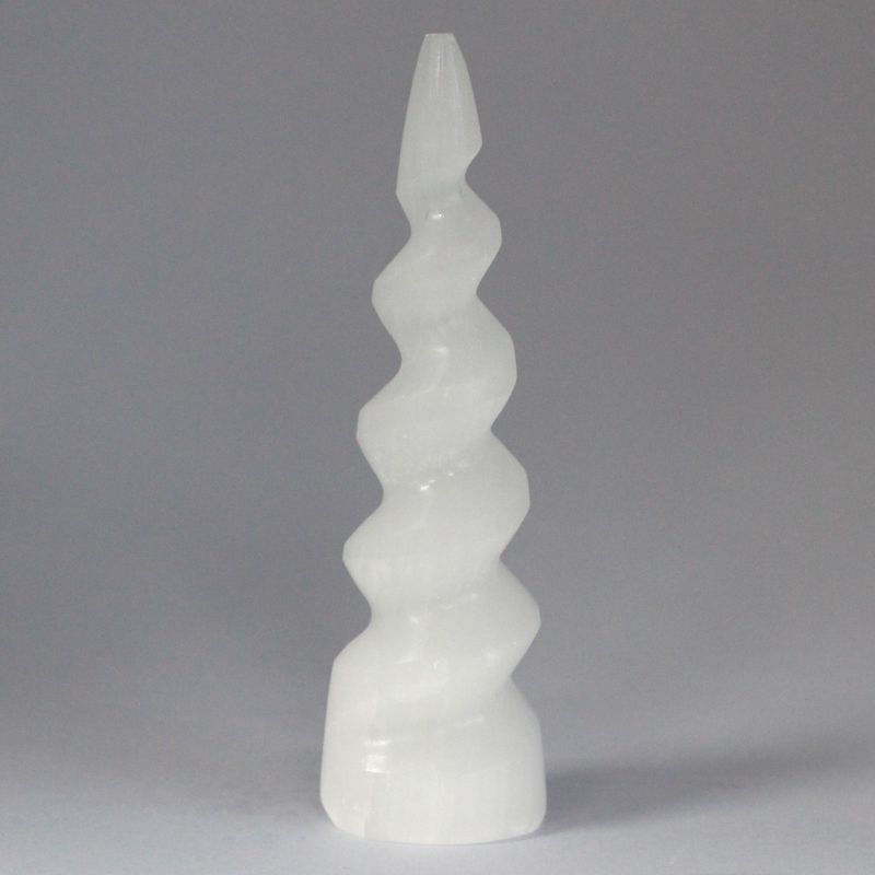 Tour Sélénite spirale licorne - 15 cm