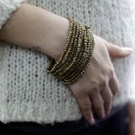 Fermoir en bois avec bracelet multi-perles - Or argenté / bronze
