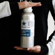 1 litre d'huile à barbe - Viking Musk - Nettoie !