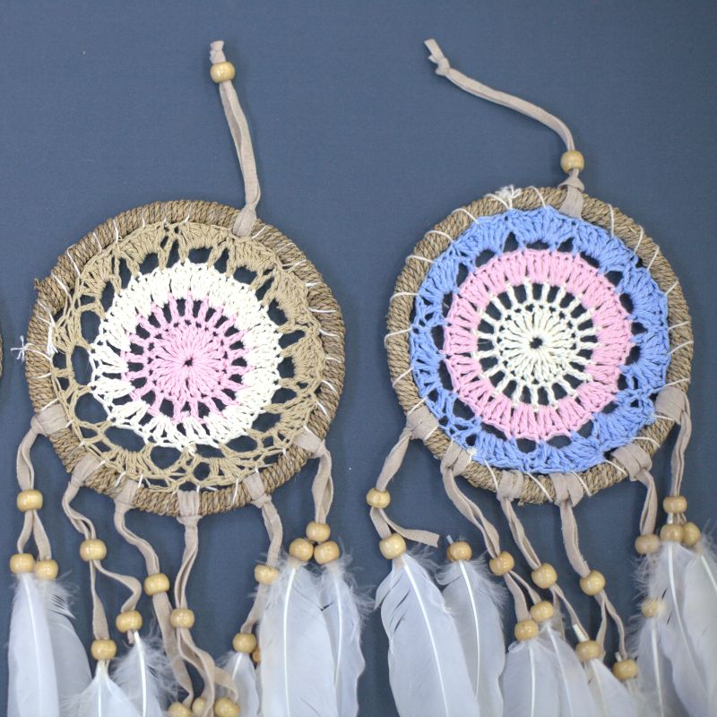 Attrape-rêves en macramé rose pastel 12cm (couleurs assorties)