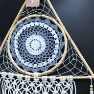 Attrape-Rêve Protection - Gde Pyramide Macramé Grise