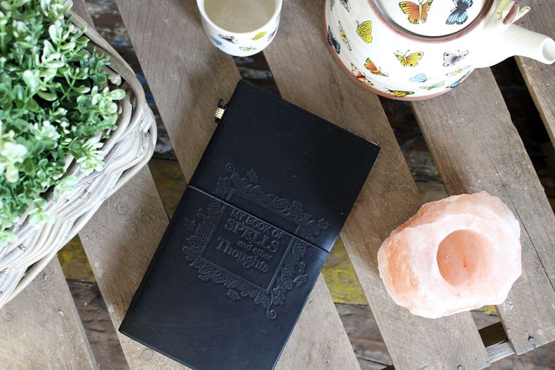 Carnet en Cuir - Mon livres d'incantations - Noir