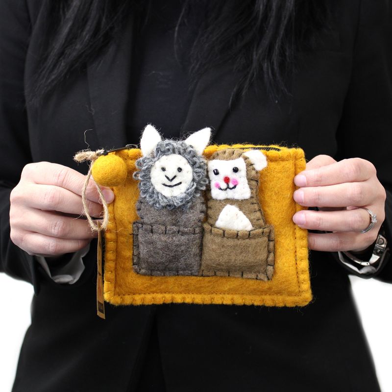 Pochette avec marionnettes à doigt - Ours et Moutons