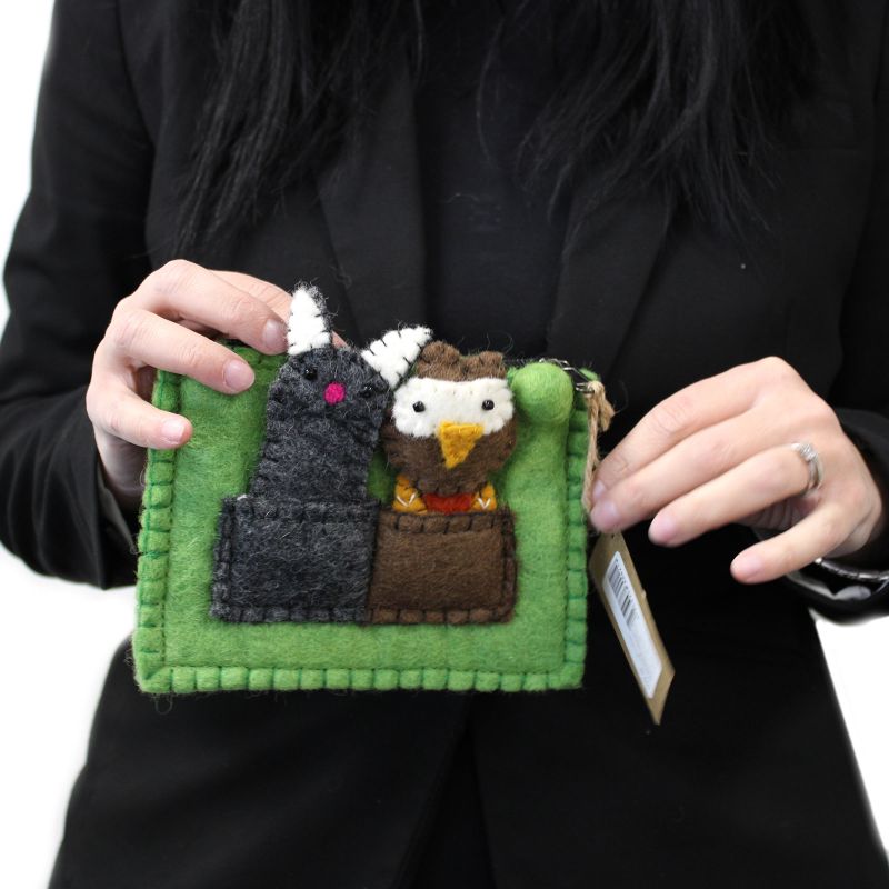 Pochette avec marionnettes à doigt - Chouette et Chat