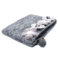 Pochette en feutre naturel (asst) - Quatre Fleurs
