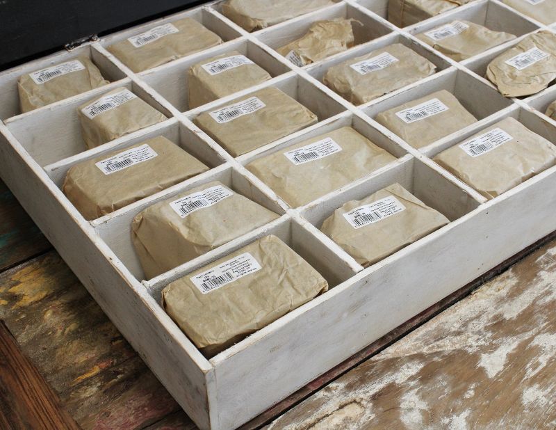 Lettres et Chiffres Rustique en Écorce - Présentoir de Démarrage 40 x 12 Petit 7cm