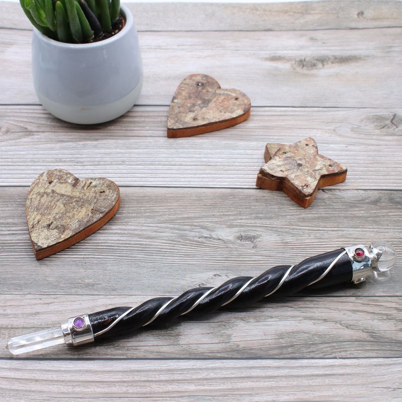 Baguette de guérison torsadée - Sphère de quartz de roche argentée