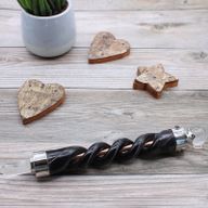Baguette de guérison de sculpture en spirale - Quartz de roche de tuyau de cuivre