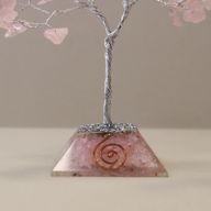 Arbre de pierres précieuses avec base en Orgonite - 80 pierres - Quartz rose