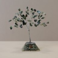 Arbre de pierres précieuses avec base en Orgonite - 80 pierres - Agate mousse