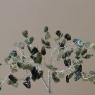 Arbre de pierres précieuses avec base en Orgonite - 80 pierres - Agate mousse