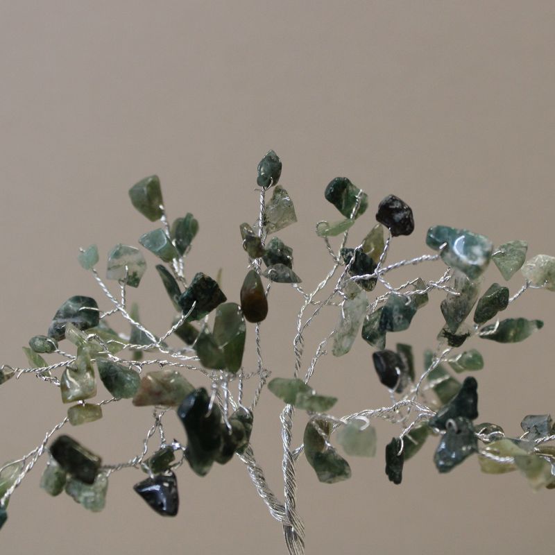 Arbre de pierres précieuses avec base en Orgonite - 80 pierres - Agate mousse