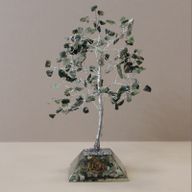 Arbre de pierres précieuses avec base en Orgonite - 160 pierres - Agate mousse