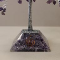 Arbre de pierres précieuses avec base en Orgonite - 320 pierres - Améthyste