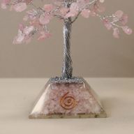 Arbre de pierres précieuses avec base en Orgonite - 320 pierres - Quartz rose