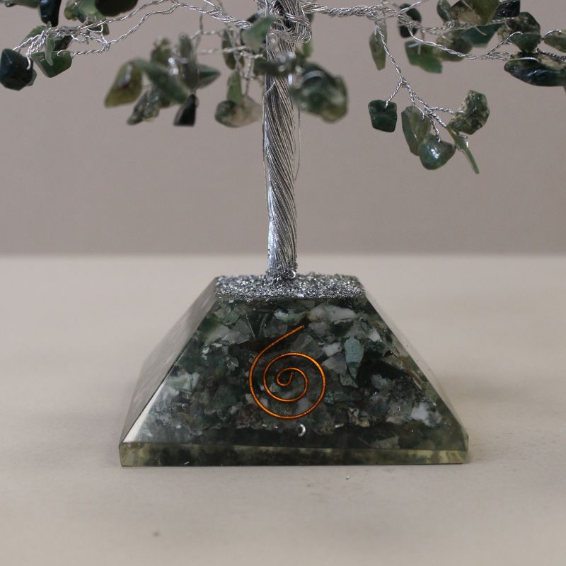Arbre de pierres précieuses avec base en Orgonite - 320 pierres - Agate mousse