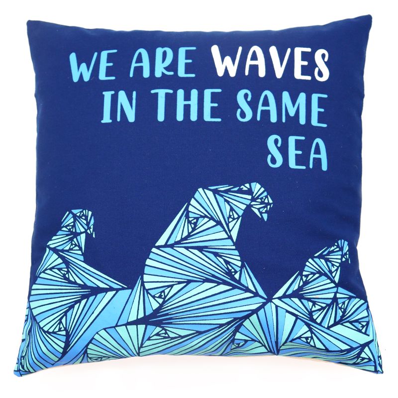Housse de coussin en coton imprimé - We are Waves - Gris, bleu et naturel