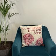 Housse de coussin en coton imprimé - We are Flowers - Olive, Rose et Naturel