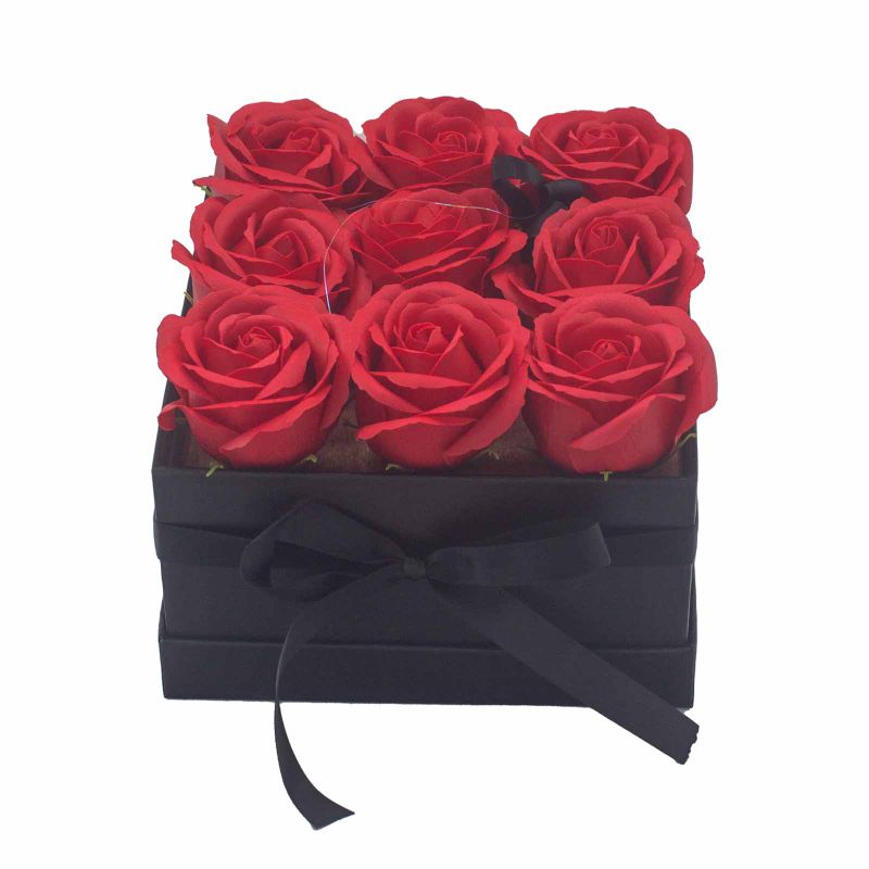 Bouquet Cadeau Fleur de Savon - 9 Roses Rouges - Carré