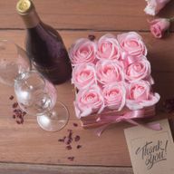 Bouquet Cadeau Fleur de Savon - 9 Roses Roses - Carré