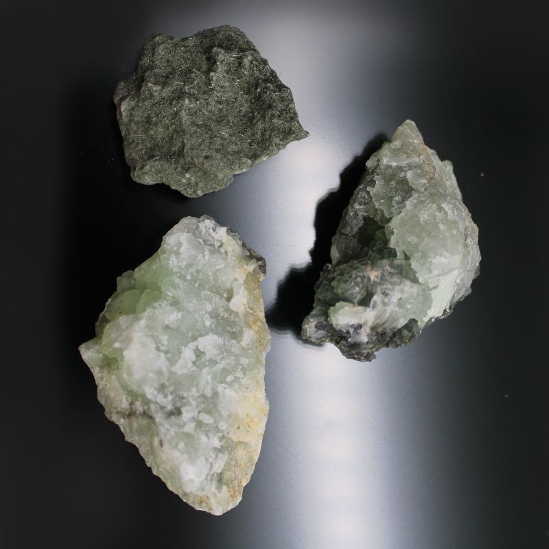 Spécimens Minéraux - Petit Prynite (environ 34 à 79 pièces)