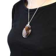 Collier de Pierres Précieuses Enveloppé en Tourbillon - Oeil de Tigre