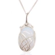 Collier de Pierres Précieuses Enveloppé en Tourbillon - Opalite