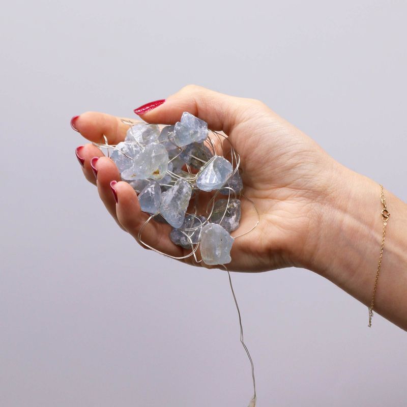 Lumières d'Enchantement en Pierres Précieuses - Celestite