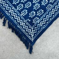 Jeté de canapé/lit Indigo Fait main - 170x120cm - Fleur de Chhota