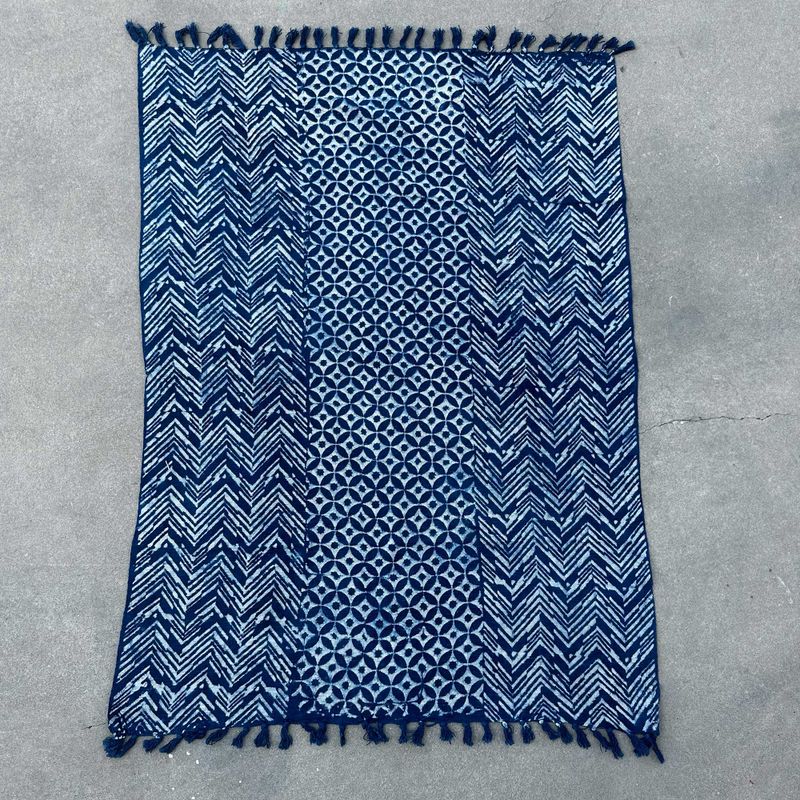 Jeté de canapé/lit Indigo Fait main - 170x120cm - Vagues de Namoona