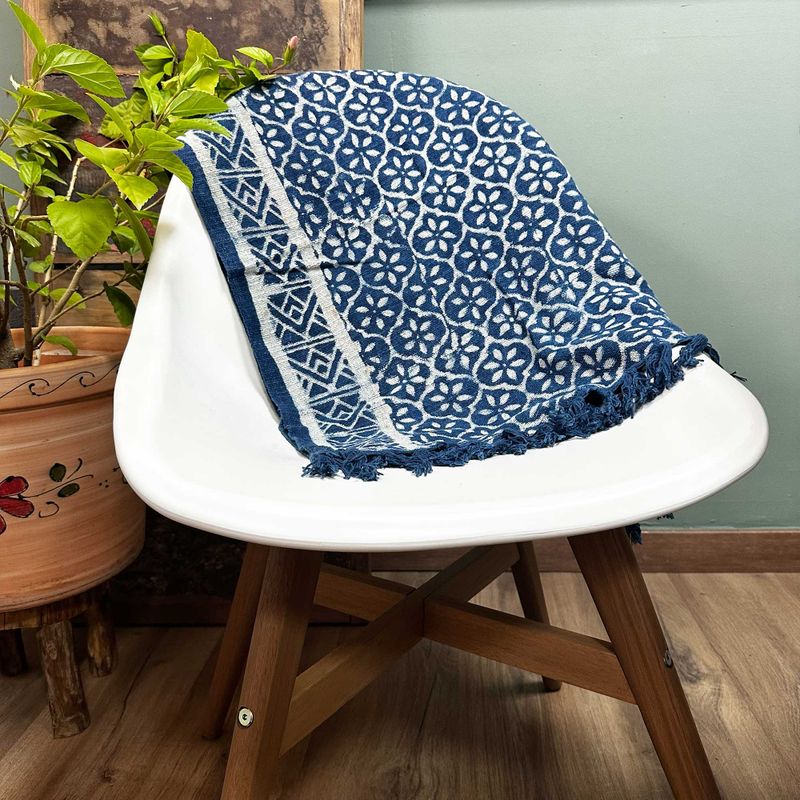 Jeté de canapé/lit Indigo Fait main - 170x60cm - Carreaux Madjid