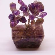 Mini Arbre de Pierres Précieuses sur Base d'Orgonite - Améthyste (15 pierres)