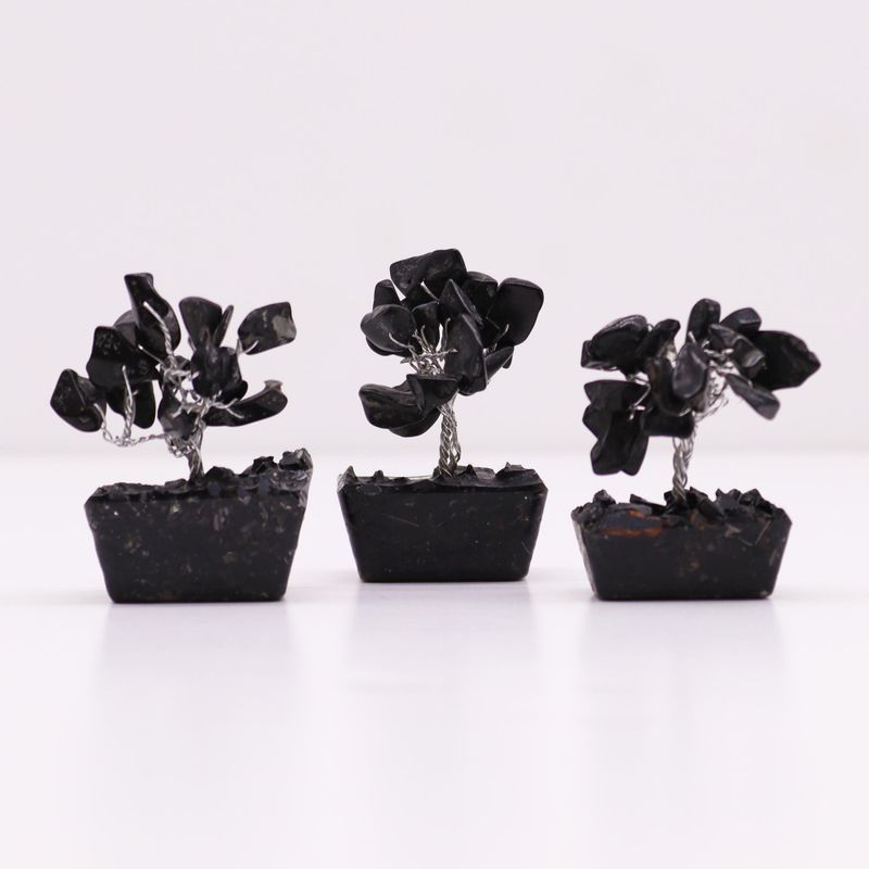 Mini Arbre de Pierres Précieuses sur Base d'Orgonite - Agate Noire (15 pierres)