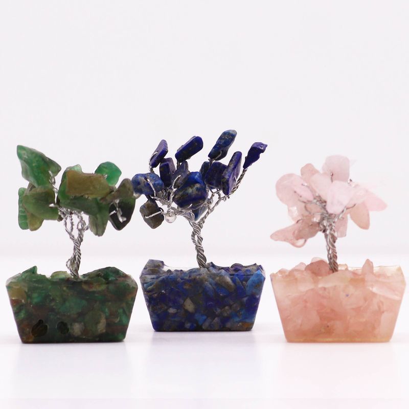 Mini Arbre de Pierres Précieuses sur Base d'Orgonite - Mélange Assorti (15 pierres)