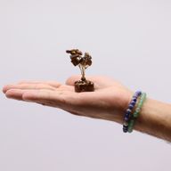 Mini Arbre en Pierres Précieuses sur Socle en Bois - Œil du Tigre (15 pierres)