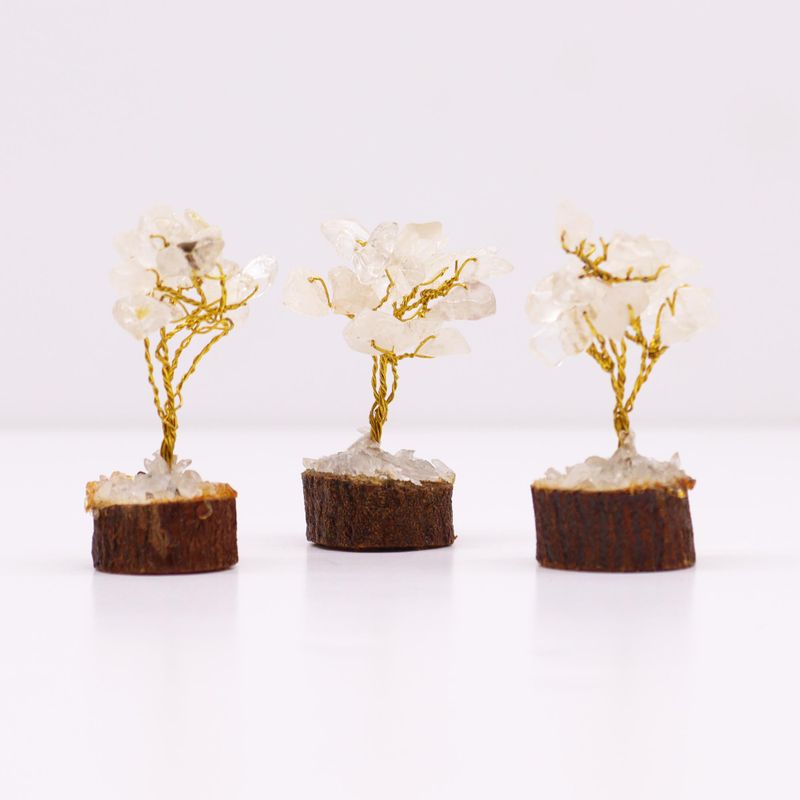Mini Arbre en Pierres Précieuses sur Socle en Bois - Quartz de Roche (15 pierres)