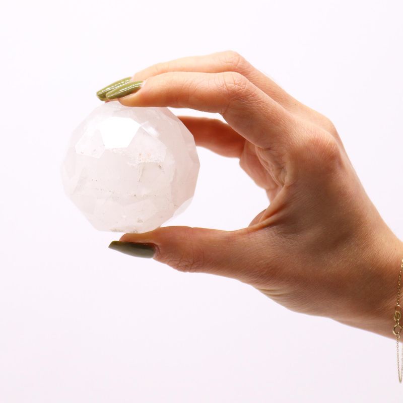 Boule de Guérison à Facettes en Pierres Précieuses & Support  - Quartz de Roche