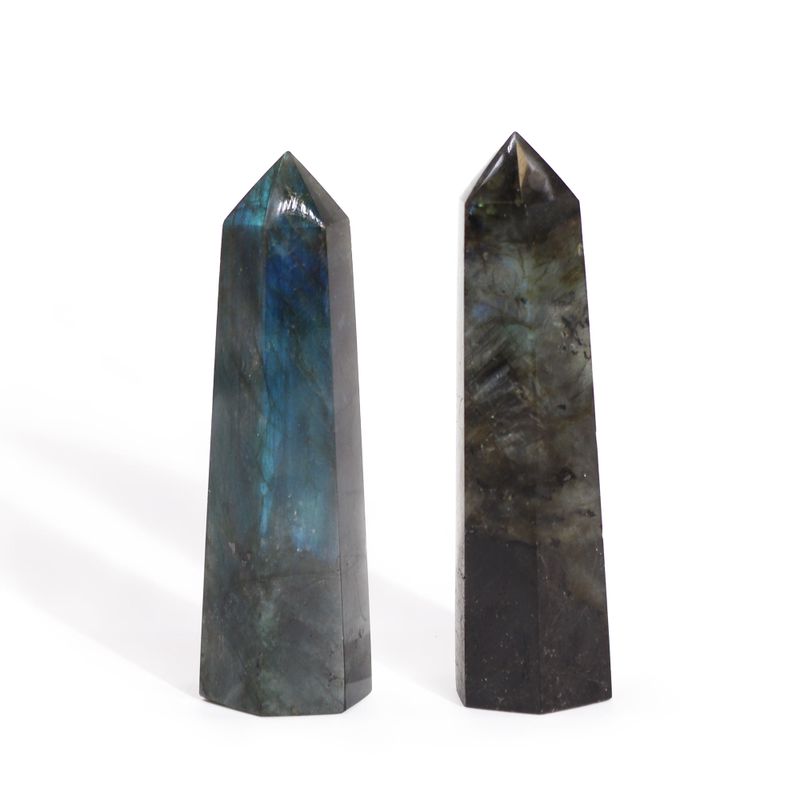 Points de Labradorite de Madagascar (environ 63-93g 80-90mm x25mm)
