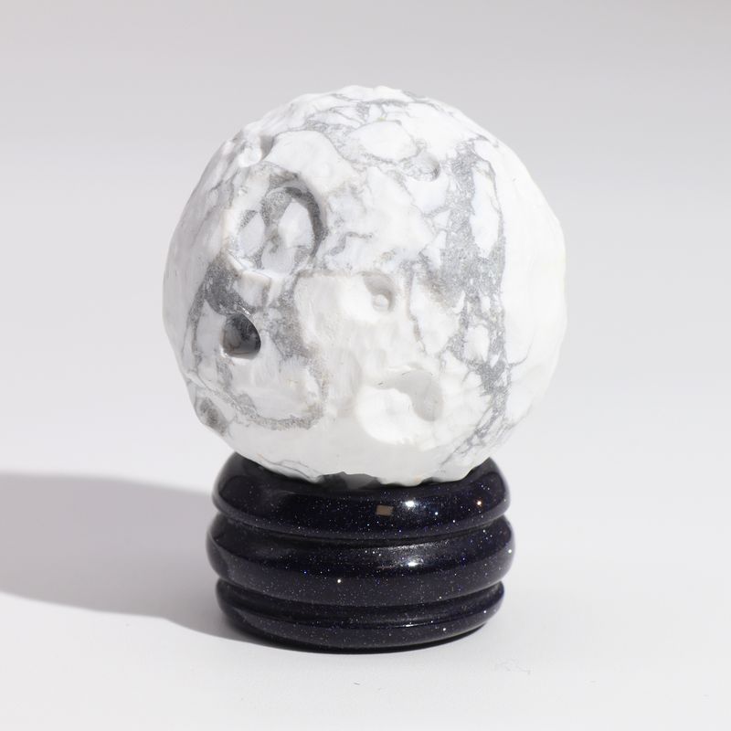 Planète en Howlite Blanche sur Support en Pierre Goldstone - 40mm (support 30x15mm)