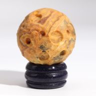 Planète de Jade Jaune sur Support en Pierre Goldstone - 40mm (support 30x15mm)
