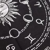 Nappe d'Autel Ésotérique à Franges - Horoscope