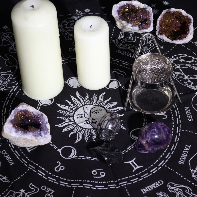 Nappe d'Autel Ésotérique à Franges - Horoscope
