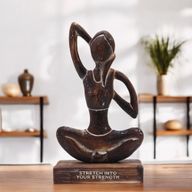 Statue Yoga en Bois  - Antique - Pose du Visage de Vache - « Étirez-vous et découvrez votre force intérieure »