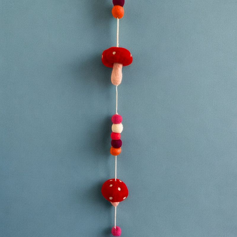 Tenture Murale en Feutre  - Champignons Rouges