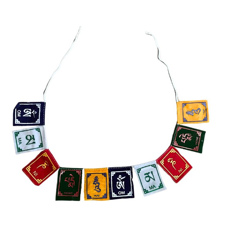 Drapeaux en Velours avec Mantra Tibétain OM - Grand (Lot de 10 Drapeaux)