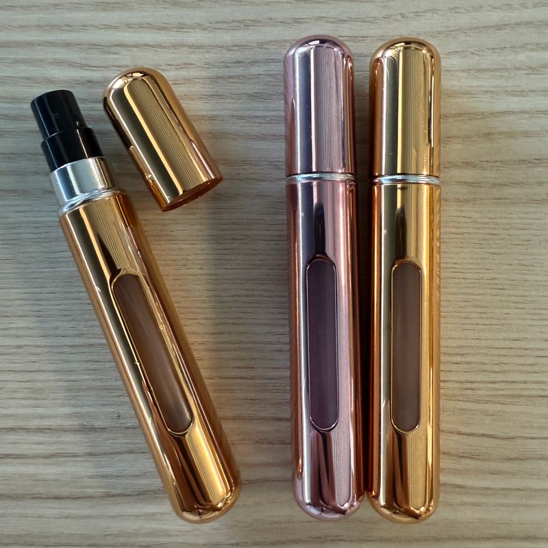 Vaporisateur de Parfum de Poche Rechargeable 8ml - Brillant (couleurs assorties)