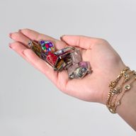 Pendentifs en Forme de Diamant avec Contour en Acier - 12 Éclats et Coquillages de Pierres Précieuses Assortis